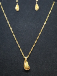 Elk Tooth pendant and earrings 1